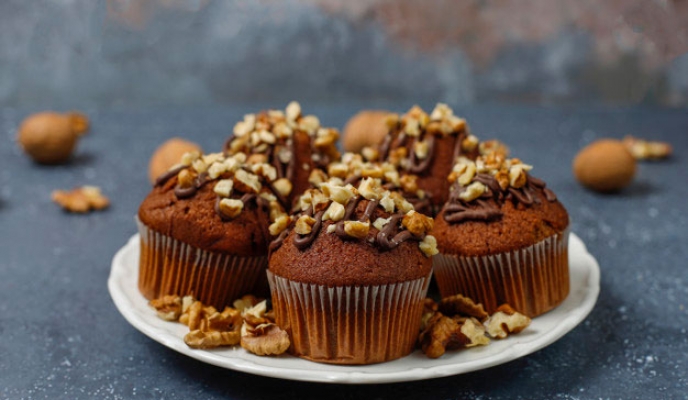 news365_food_chocolate-walnut-muffins